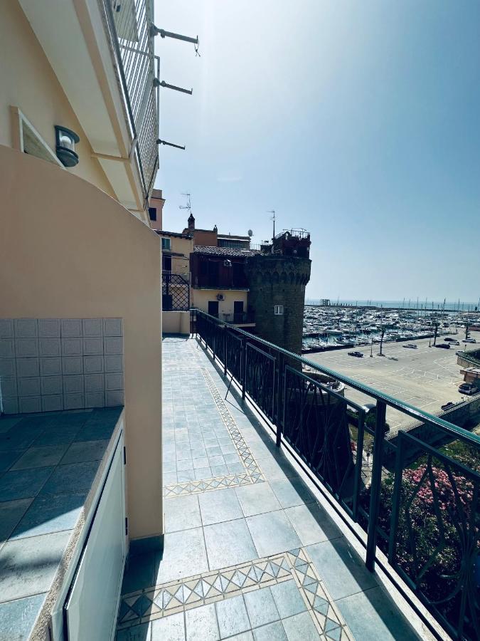 Newhouse Victoria - Sea View Apartment Nettuno Kültér fotó